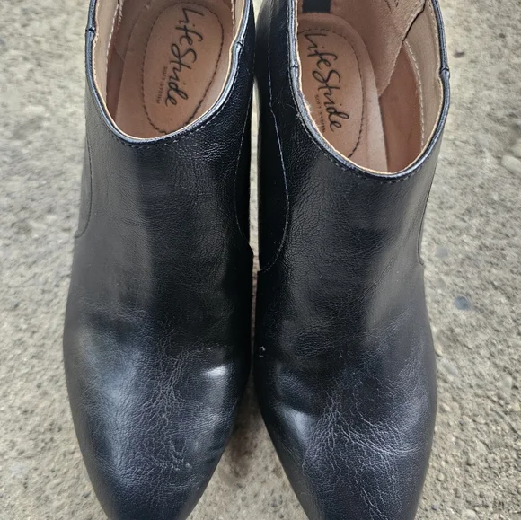 Life Stride Women's boot, size 6.5M - Picture 2 of 9